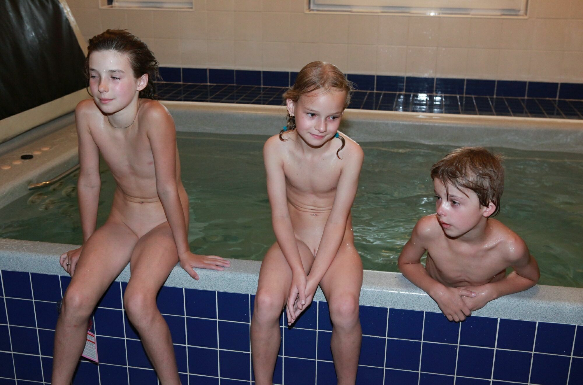New Nudist Family Pics - Pool Shower and Spa [Pure nudism]