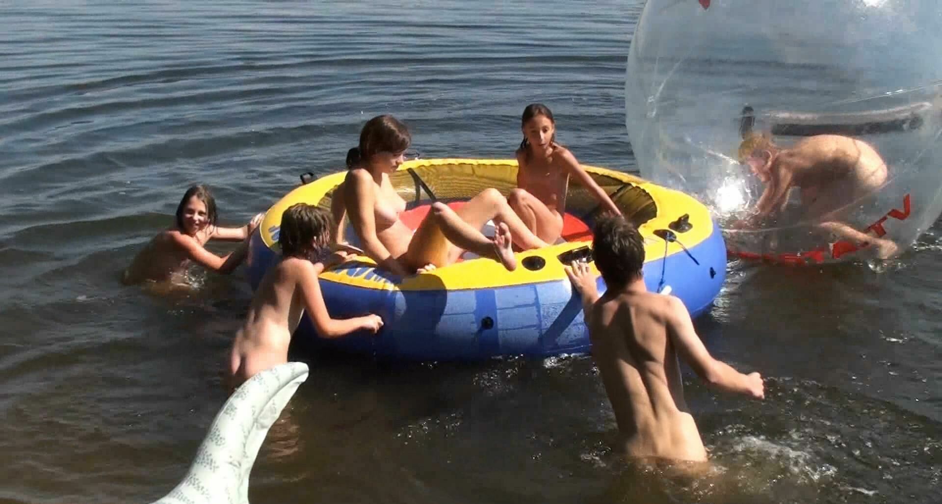 Family nudism video - Nude and hot summer day [Purenudism]